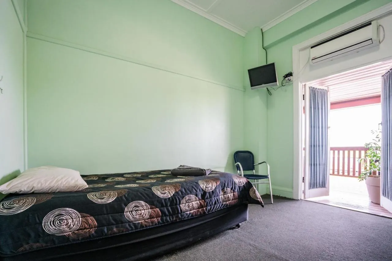 Commercial Hotel Clermont